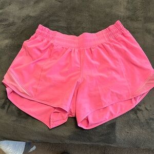 Lululemon Hotty Hot Low-Rise Lined Short 4”